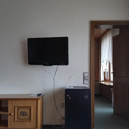 Ξενοδοχείο Am Schoenenberg 3*