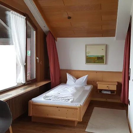 Hotel Hostel Am Schoenenberg