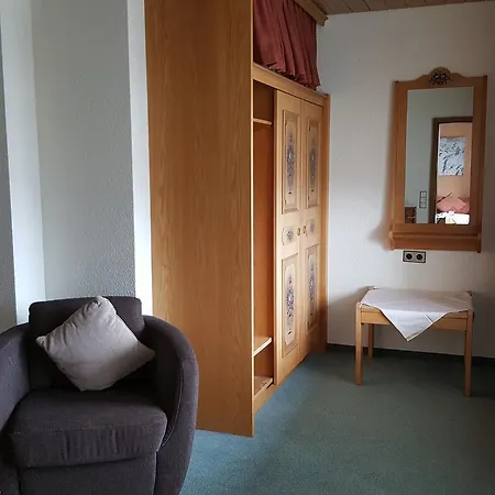 Hotel Hostel Am Schoenenberg