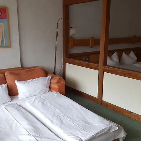 Hotel Hostel Am Schoenenberg