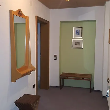 Hostel Am Schoenenberg 3*
