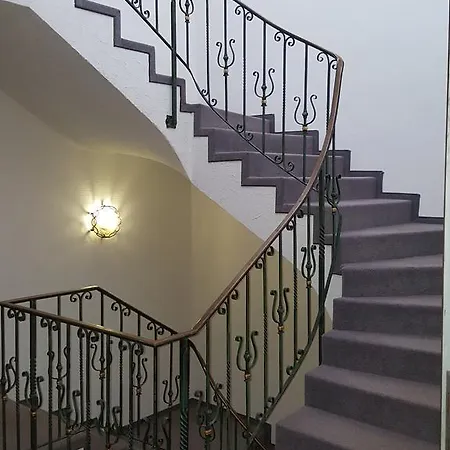 Am Schoenenberg Hotel