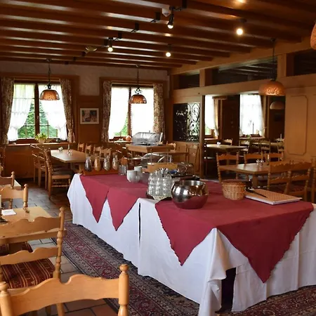 Hotel Hostel Am Schoenenberg 3*