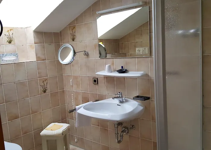 Hotel Am Schoenenberg 3*