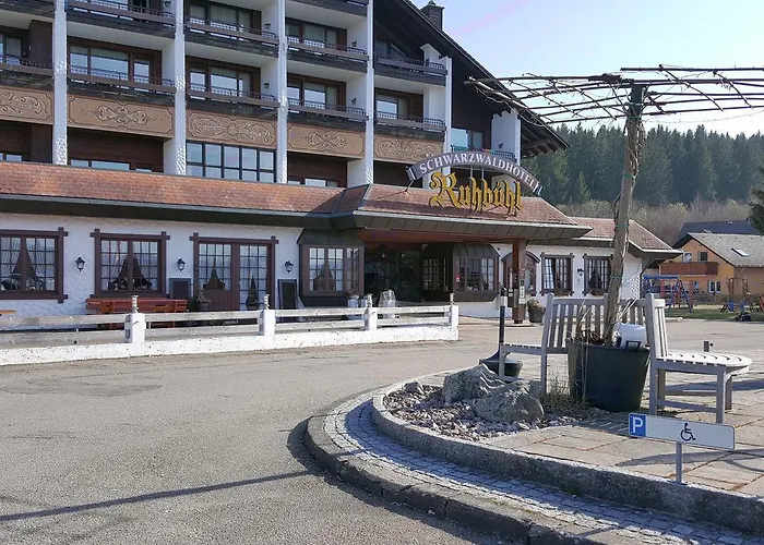 Am Schoenenberg מלון